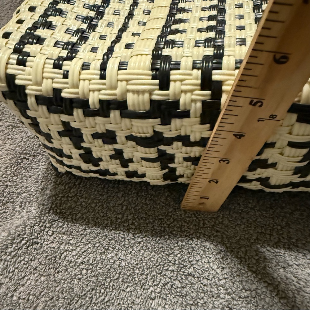 New Handwoven plastic bag, magnetic clasp, waterproof and hand washable,Chic! - Picture 10 of 10